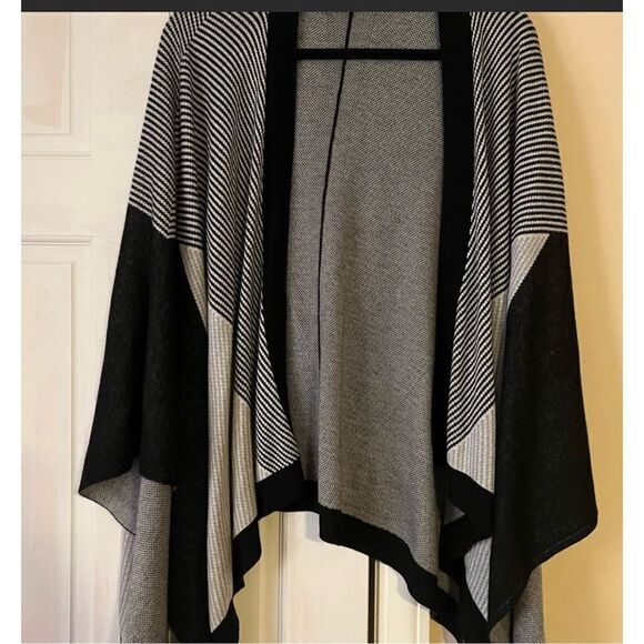 Lululemon Black and White Striped Wrap size OZ - Picture 1 of 6